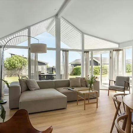Newly Renovated Summer House In Gronninghoved * Sjolund
