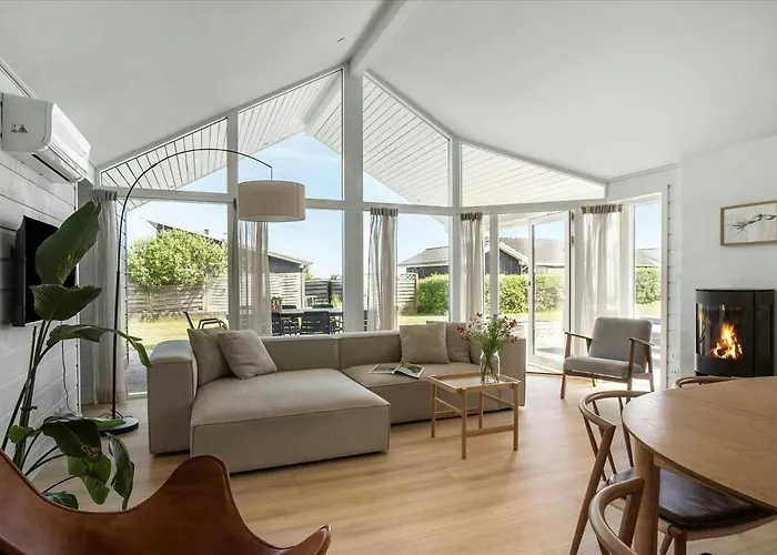 Newly Renovated Summer House In Gronninghoved * Sjolund