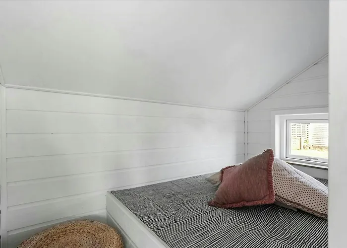 Дом отдыха Newly Renovated Summer House In Gronninghoved *