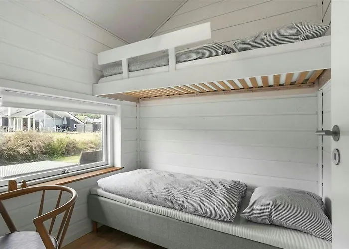 Дом отдыха Newly Renovated Summer House In Gronninghoved Sjolund