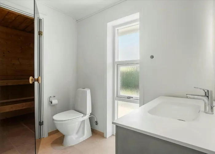 Дом отдыха Newly Renovated Summer House In Gronninghoved